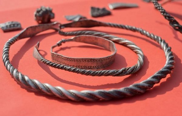 A 13 ans, il découvre l'ancien trésor du roi viking Bluetooth