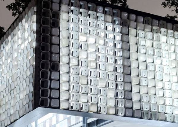 A mini biblioteca feita com a reciclagem de 2 mil potes de sorvete (FOTO)