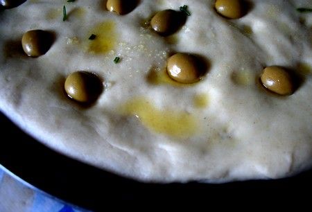 Focaccia with olives prepared with sourdough