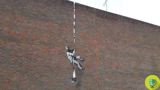 Banksy is auctioning one of his famous works to transform the former Reading prison into a cultural center