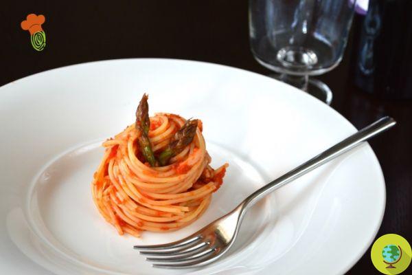 Spaghetti with asparagus sauce [vegan recipe]