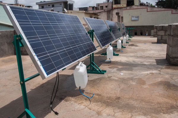 SunSaluter: the solar tracker that produces drinking water with photovoltaics