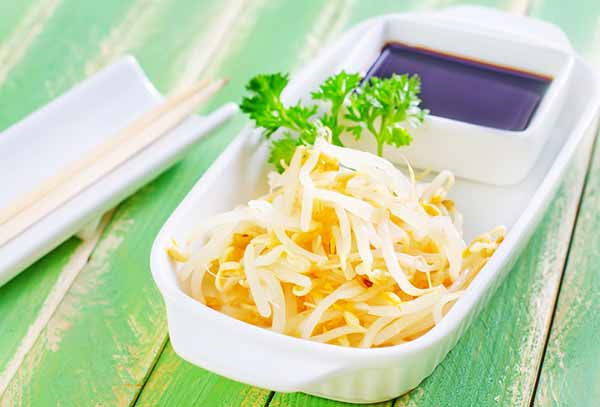 Brotes de soja: propiedades nutricionales, beneficios, calorías y cómo cocinarlos