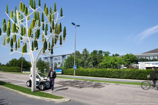 Arbre à Vent, the wind tree that produces energy debuts in Paris