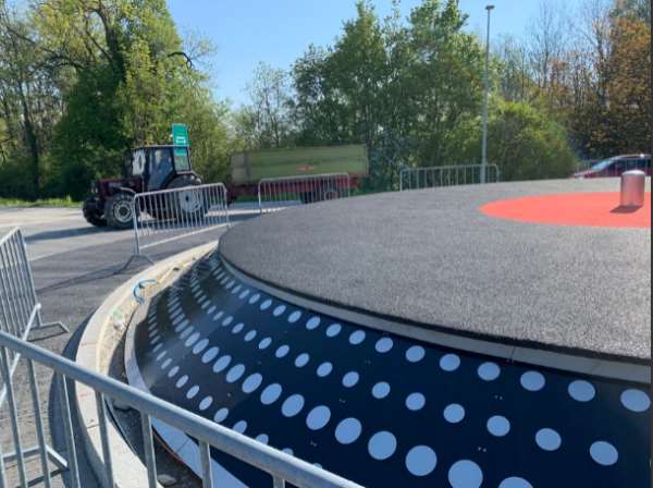 The original roundabout that pays homage to vinyl records
