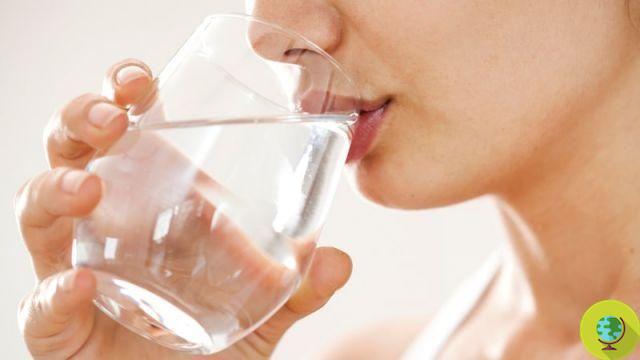 10 raisons de boire 2 litres d'eau par jour