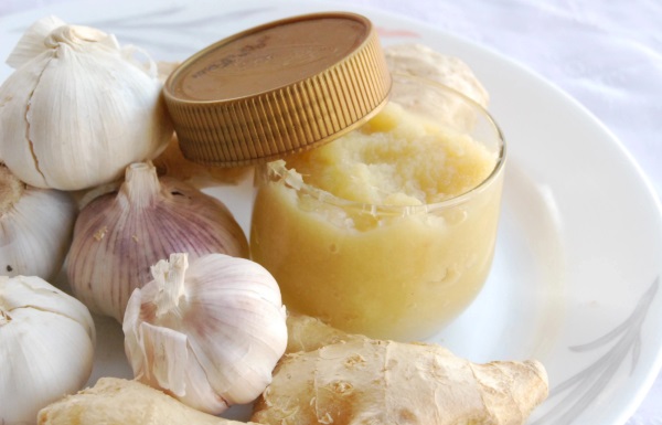 Ginger and garlic: how to prepare the infusion and pasta to use in the kitchen