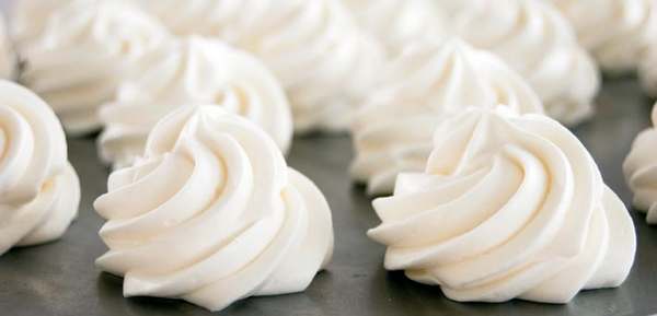 Chantilly cream: the original recipe and 10 variations
