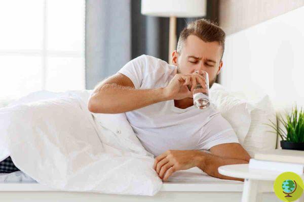 Si vous avez toujours soif lorsque vous vous réveillez le matin, cela pourrait être l'une de ces 9 choses que vous faites la nuit