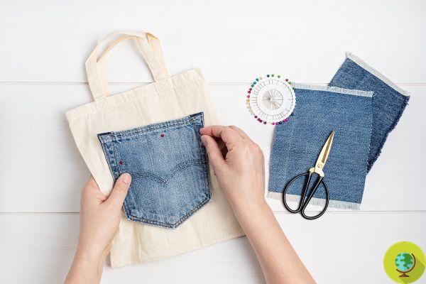 If you have old jeans don't throw them away! With creative recycling you can transform them into bags, rugs, covers for chairs and armchairs