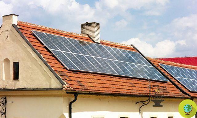 Incentivos fotovoltaicos: asociaciones indignadas por la regla retroactiva en la liberalización dl