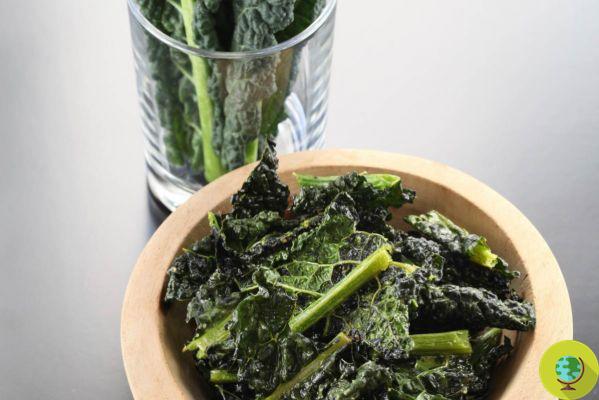 Kale Chips: 3 Ways To Make The Crunchy, Light And Healthiest Snack Of All