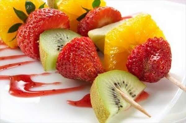 Brochettes de fruits : 10 recettes pour tous les goûts