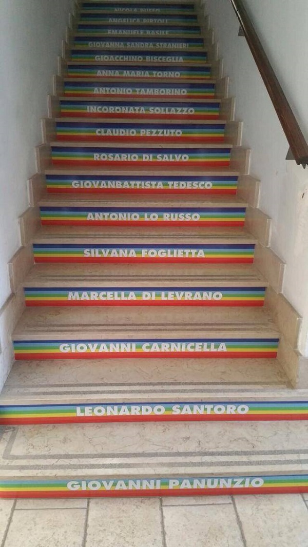 Las escaleras de la legalidad: cada paso en memoria de una víctima inocente de la mafia (FOTO)