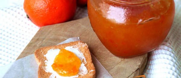 Orange marmalade: the original recipe and 5 sugar-free variants
