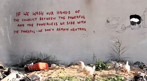 Banksy's incredible art on the rubble of Gaza (PHOTO and VIDEO)