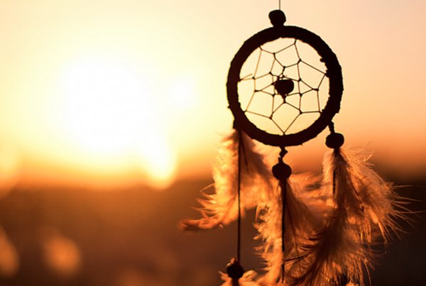 Dream catcher: symbology, how to use it and make it