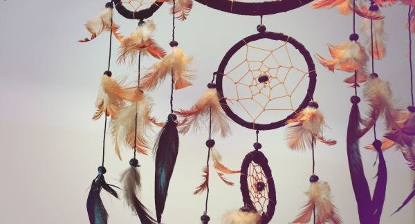 Dream catcher: symbology, how to use it and make it
