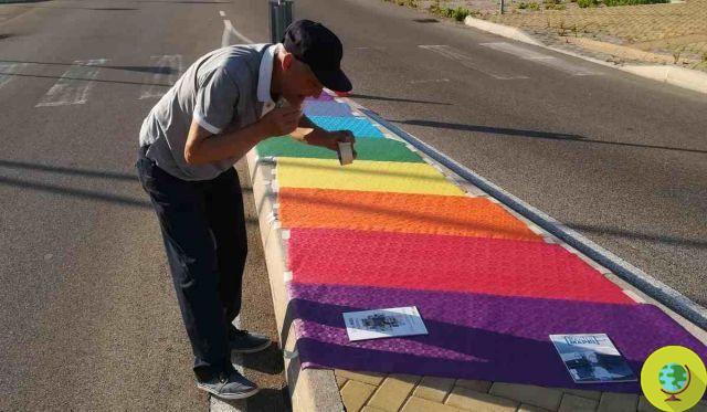 Pasos de peatones y divisores de tráfico multicolores: la iniciativa de un artista de Apulia para dar vida a los suburbios (FOTO)