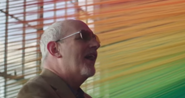 Color blind people see colors for the first time: the moving reaction (VIDEO)