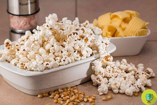 Popcorn: Microwaved ones are bad for your health