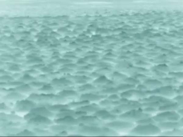 O estranho fenômeno das ondas de bola de neve no Lago Sebago