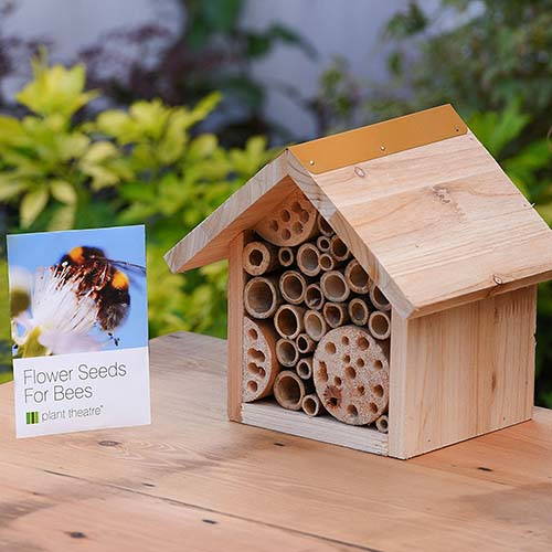 Maisons pour abeilles, papillons et coccinelles, idées cadeaux pour attirer les insectes utiles au jardin
