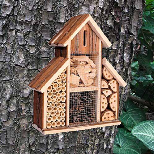 Casas para abejas, mariposas y mariquitas, ideas de regalos para atraer insectos útiles al jardín
