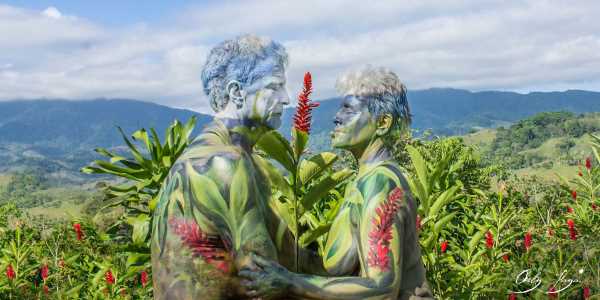 Body painting : les images spectaculaires de l'homme en pleine nature (PHOTO et VIDEO)