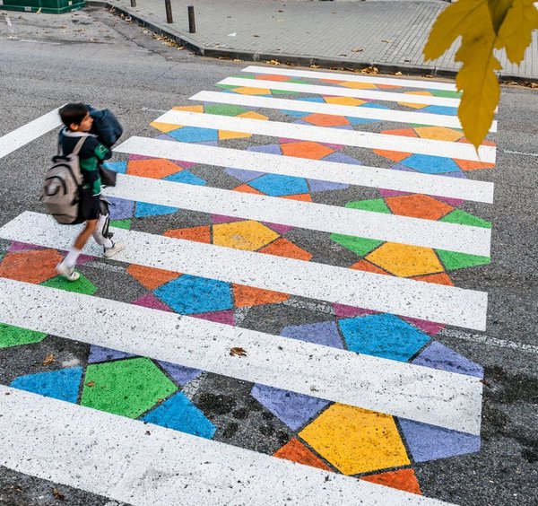 Les passages piétons de Madrid deviennent multicolores grâce au Street Art (PHOTO)