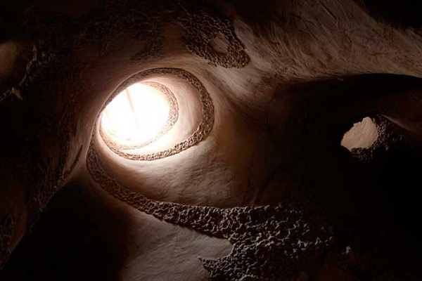 Une immense cathédrale souterraine DIY dans le désert du Nouveau-Mexique (PHOTO & VIDEO))