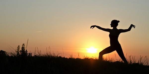 Yoga : mieux que l'ibuprofène et l'acétaminophène pour le mal de dos !