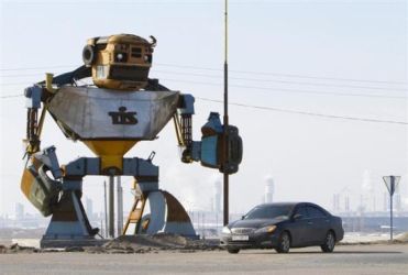 Reciclaje robótico: 10 esculturas e instalaciones robóticas hechas a partir de residuos