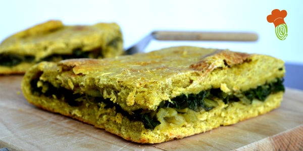 Focaccia stuffed with chard: recipe with sourdough and turmeric