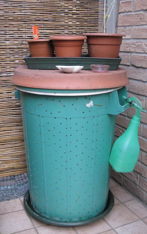 How to build the do-it-yourself balcony composter