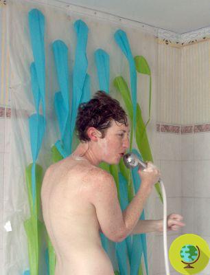 The shower curtain that throws you out after 4 minutes to save water