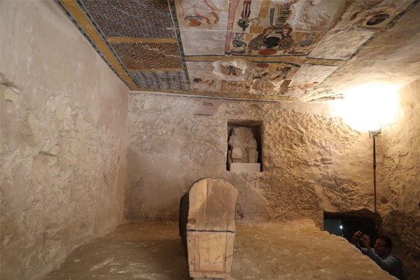 Les secrets cachés d'une tombe égyptienne d'il y a 3 XNUMX ans révélés : les archéologues l'ouvrent en direct (VIDEO)