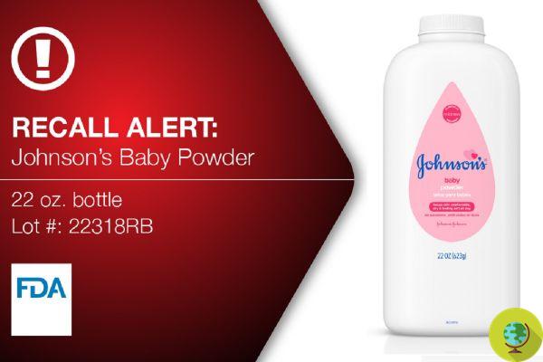 Johnson & Johnson retira 33 paquetes de talco para bebés contaminados con amianto