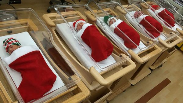Décorations de bricolage de médecins et d'infirmières pour embellir Noël à l'hôpital