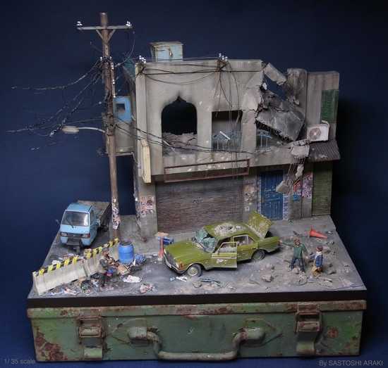 Diorama : la décadence urbaine en miniature par Satoshi Araki (PHOTO)
