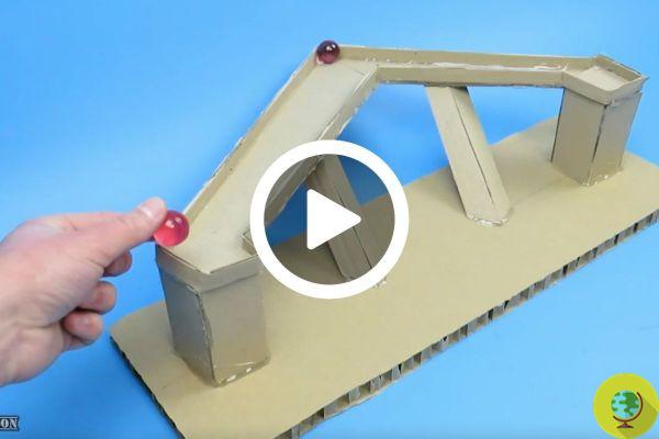 The fantastic optical illusion that you can re-create yourself with a cardboard marble track (VIDEO)