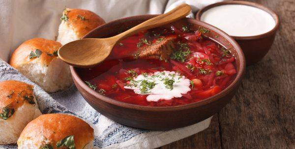 Bortsch : la recette de la soupe froide de betterave