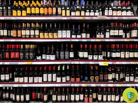 Contra el abuso del alcohol, Irlanda impone un precio mínimo para la venta de vino, cerveza y licores