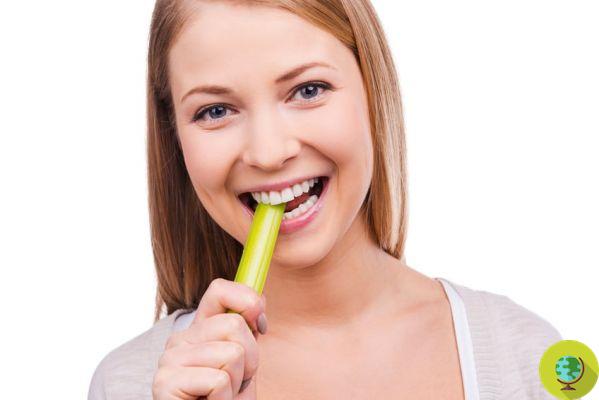 10 foods to choose for healthier teeth