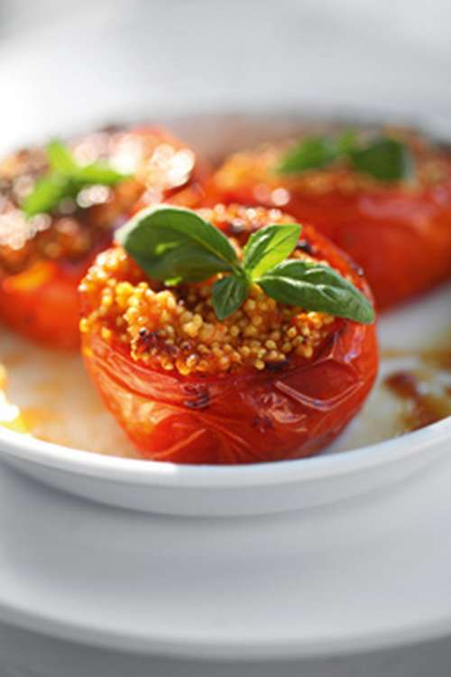 Não apenas arroz: 10 receitas de tomate recheado
