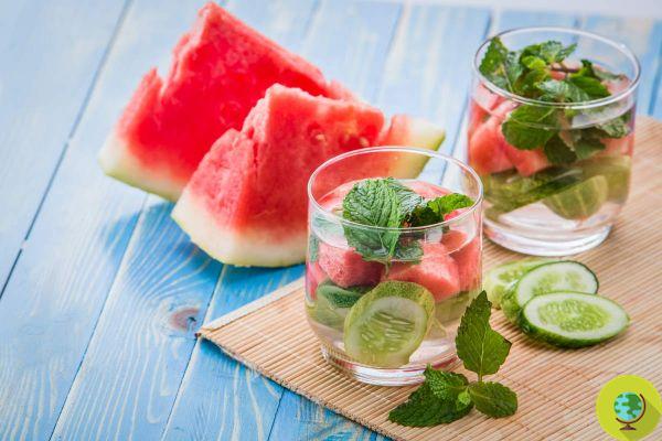 Chá detox com melancia e hortelã: a receita rápida (e super refrescante) para desintoxicar depois das férias