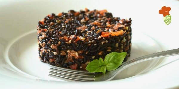 Black rice with cherry tomato pesto - Recipe