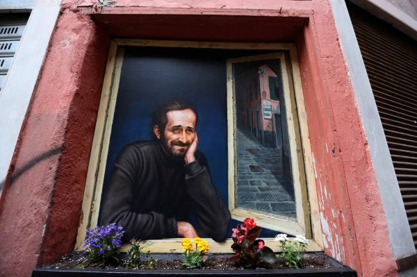 The mural that recalls Peppino Impastato in the alleys of Genoa
