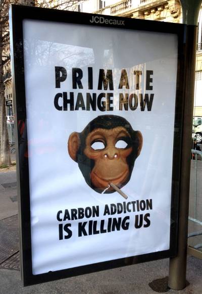 The hands of the lobbies of the big polluters on Cop21: the denunciation of Brandalism's street art