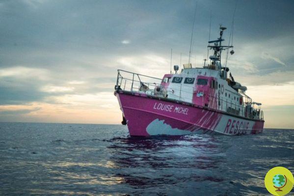Banksy finance un bateau pour sauver les réfugiés en Méditerranée. La petite fille au ballon tient maintenant une bouée de sauvetage